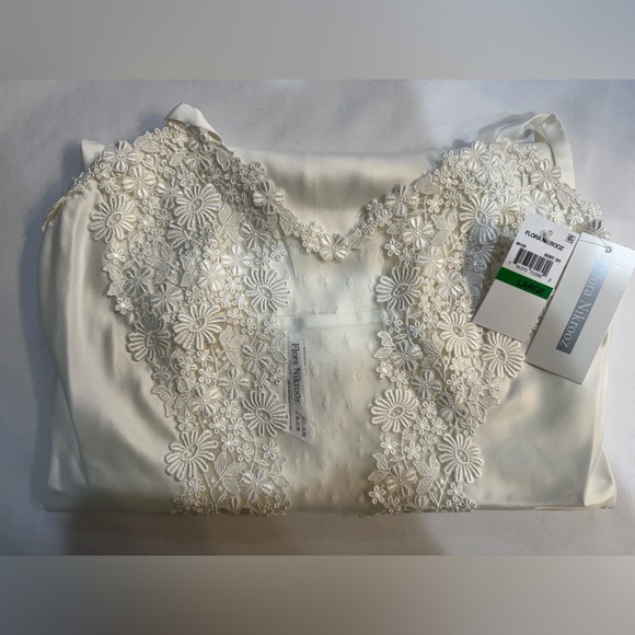 NWT Showstopper Long Gown by Flora Nikrooz - Picture 8 of 8